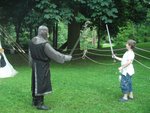 DSCF5144.JPG (165.51 KiB) 2561 mal betrachtet Eine kleine Einführung in die <br />Schwertfechtkunst für die Kleinen<br />wurde ebenfalls geboten...