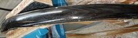 die Risse am Rand, max. 1 mm breit
