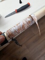 Rumwickeln und nochmal mit Leim einstreichen