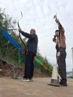Gestern hier in Xining mit meinem Freund 申树有 noch ein bisschen auf 50 Meter trainiert. Morgen Früh fahre ich weiter auf das Turnier.