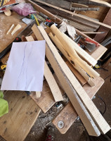 Griffbau mit Traubenkirschenabfallstück oder Haselleisten?