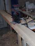 ein gutes halbes Stündchen sägen is da schon, trotz neuem Sägeblatt, Ahorn vom Berg is zäh und Frauchen kommt fragen, was ich denn angezündet hab, weil das ganze Haus nach verbranntem Holz stinkt.