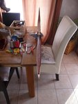Fertige Sehne aufgespannt. Farblich zum Bogen abgstimmt.