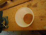 DSCN3431.jpg (90.52 KiB) 3381 mal betrachtet auch das Raspelmehl wird aufgehoben, zum Pfeilscshaft färben...