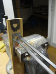 Werkstück im Schraubstock fixiert