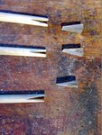 Hornkeile und Schlitze