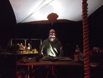 ...wobei Rusty das dabei entstandene <br />stimmungsreiche Licht dann auch<br />sofort für ein Bewerbungsfoto als <br />freiberuflicher Pacht &amp; Zinseintreiber nutzte... ;-D