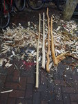 4 Staves fertig entkleidet und bauchseitig runtergearbeitet mit dazugehoerigem Werkzeug
